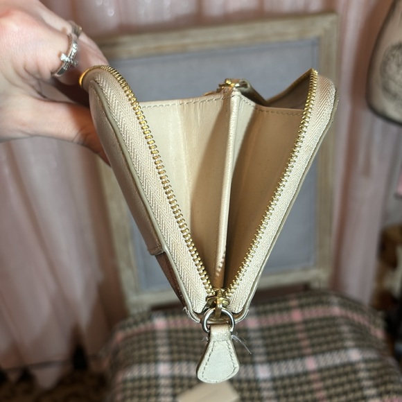 BURBERRY zip wallet - classic cream and Burberry check - Picture 12 of 12